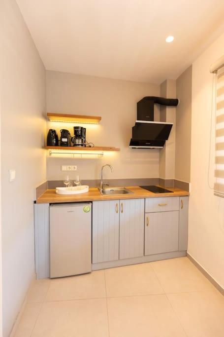 Oreli Suite Heraklion Exteriör bild